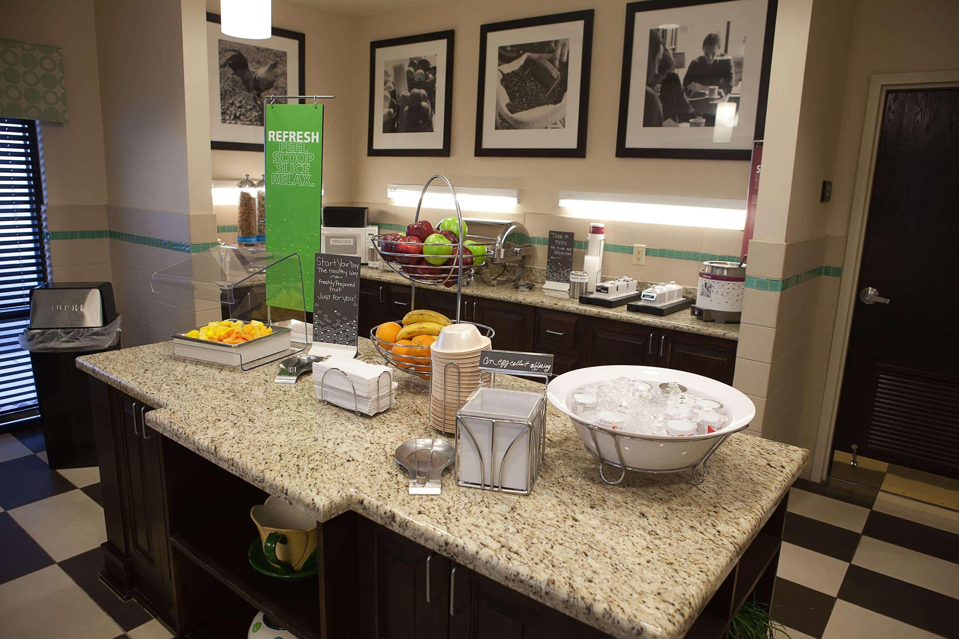 Hampton Inn Colby Εξωτερικό φωτογραφία