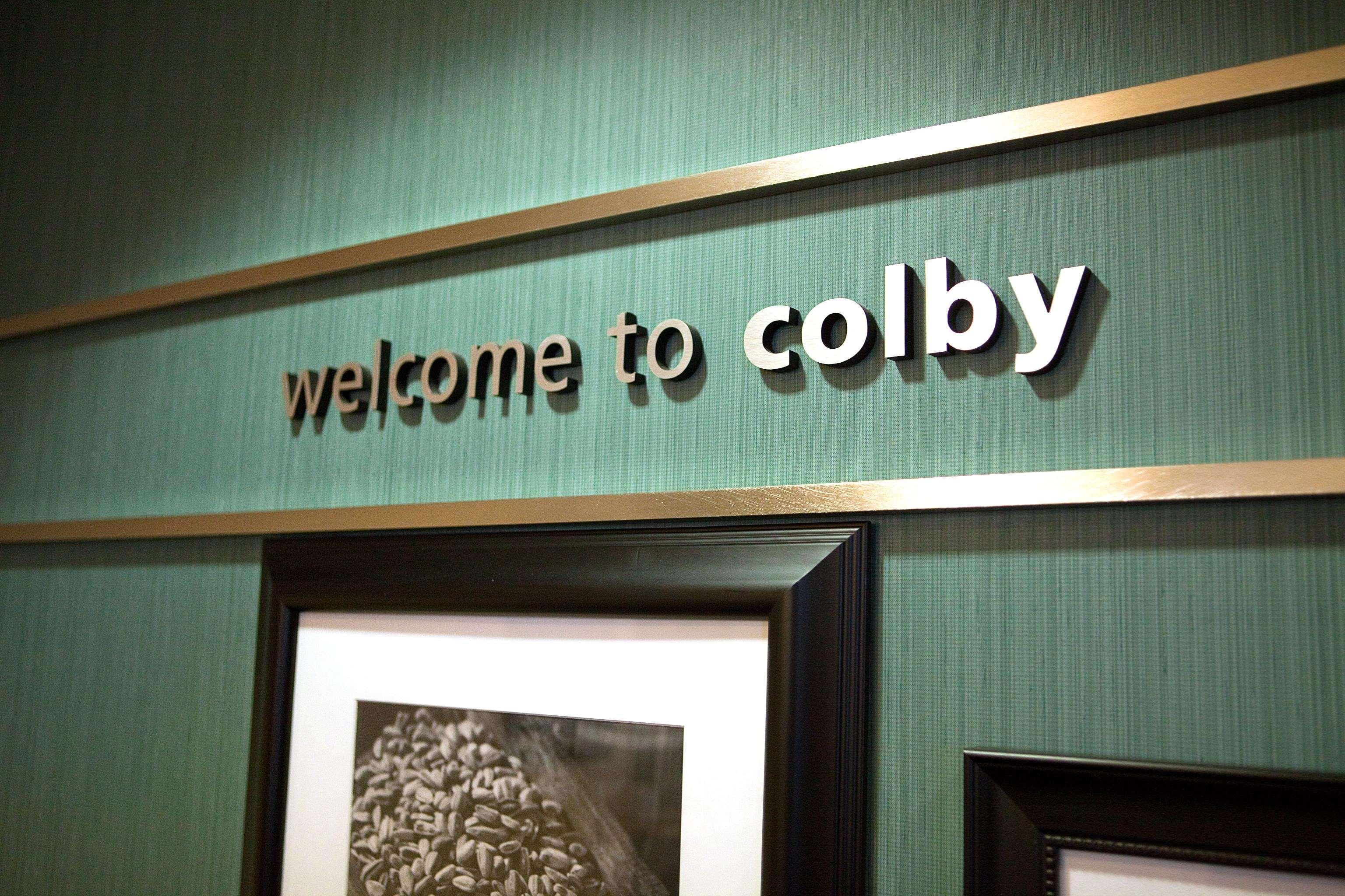 Hampton Inn Colby Εξωτερικό φωτογραφία