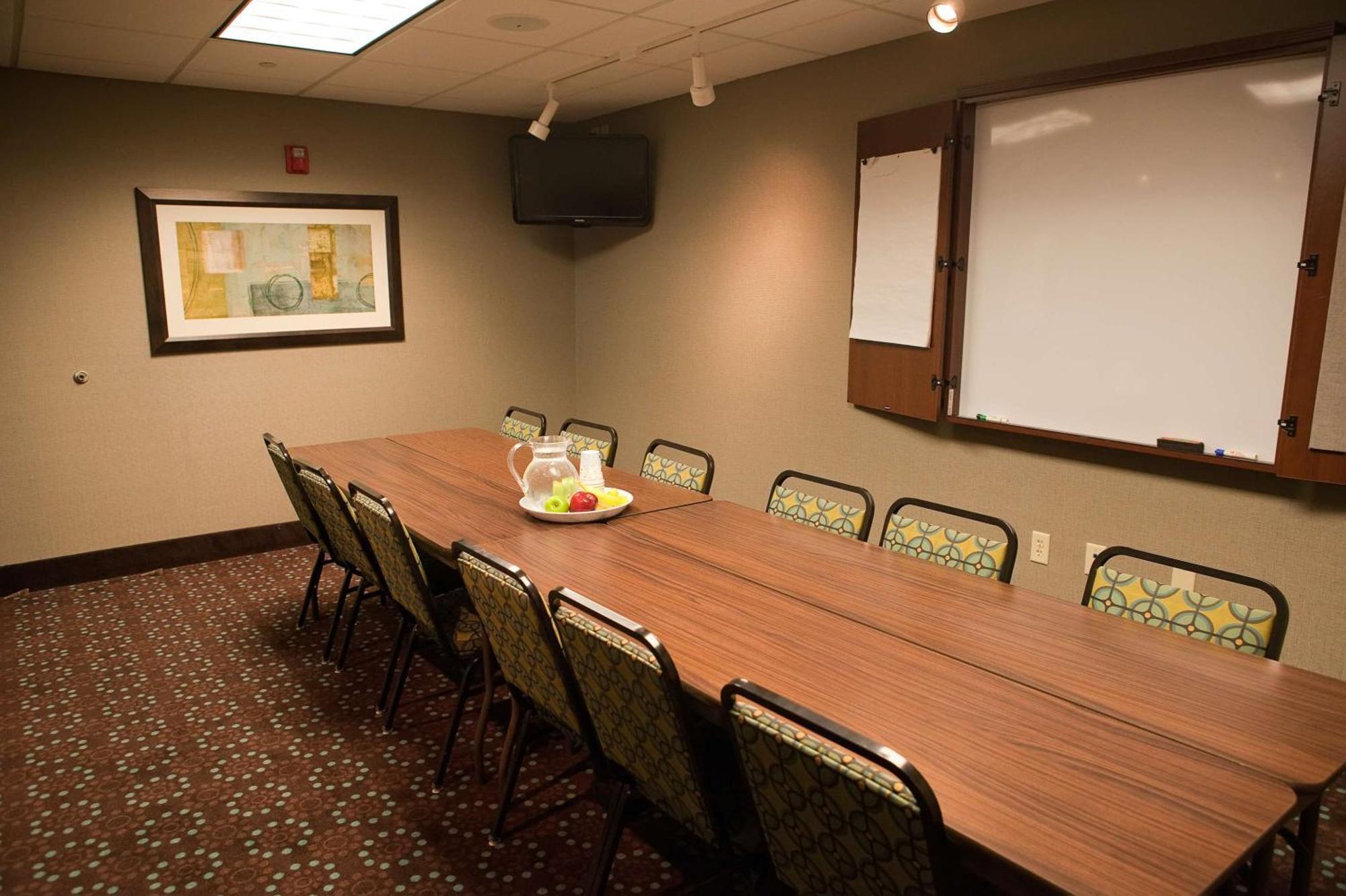 Hampton Inn Colby Εξωτερικό φωτογραφία